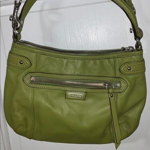 EUC GREEN COACH DAISY LEATHER CROSSBODY